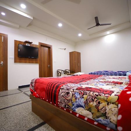 Hotel Royal Phoenix Agra  Esterno foto