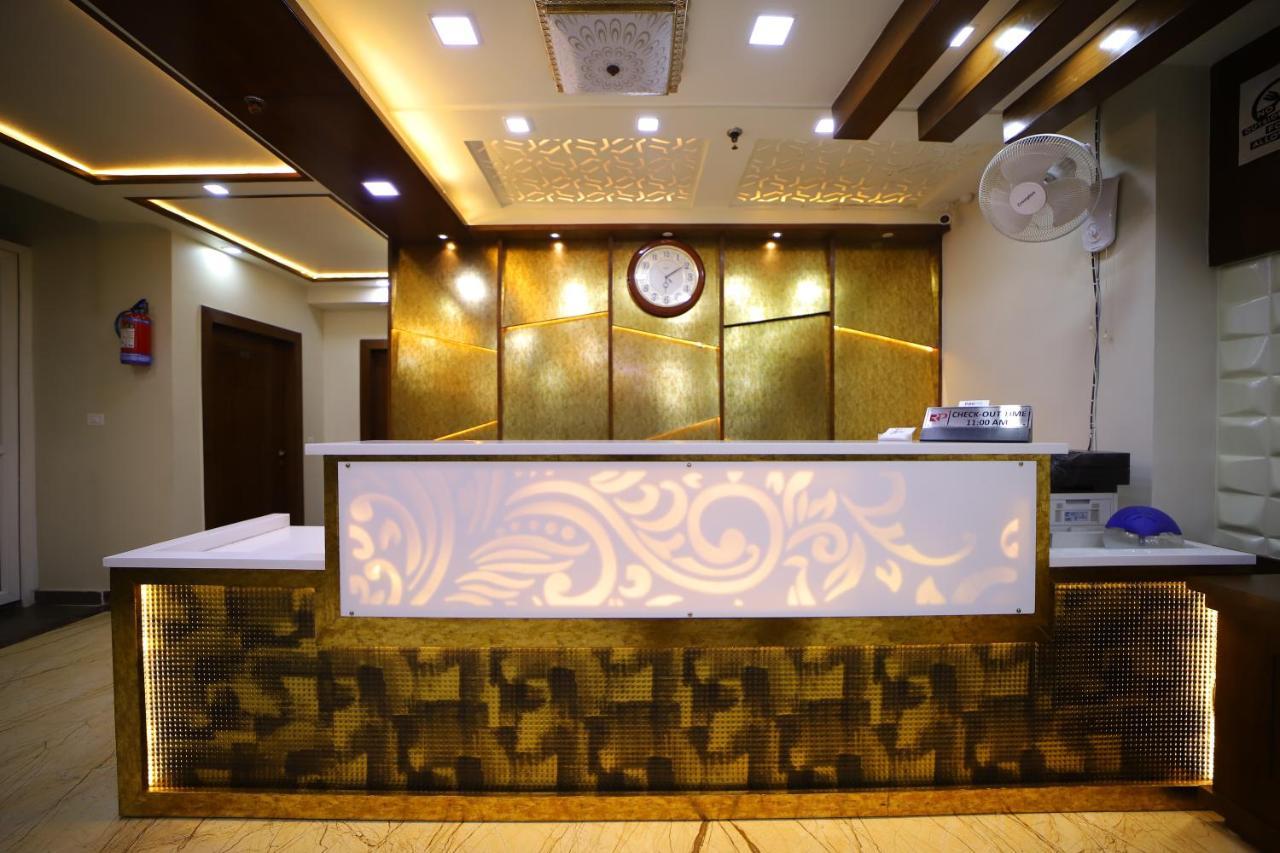 Hotel Royal Phoenix Agra  Esterno foto