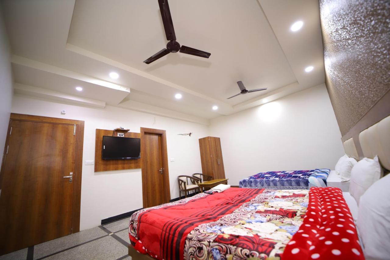 Hotel Royal Phoenix Agra  Esterno foto