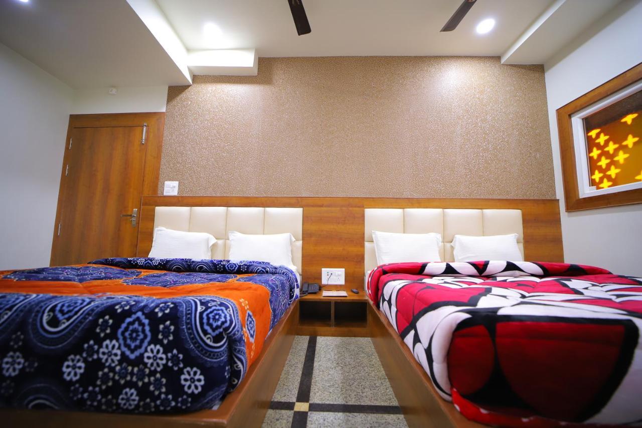 Hotel Royal Phoenix Agra  Esterno foto