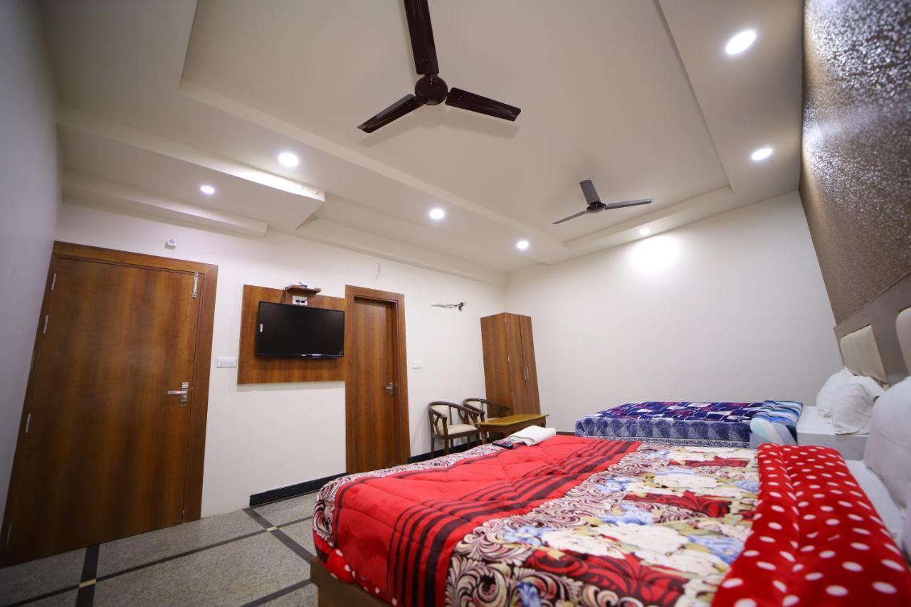 Hotel Royal Phoenix Agra  Esterno foto