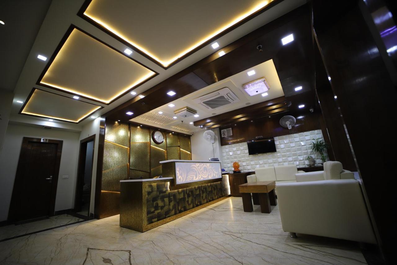 Hotel Royal Phoenix Agra  Esterno foto