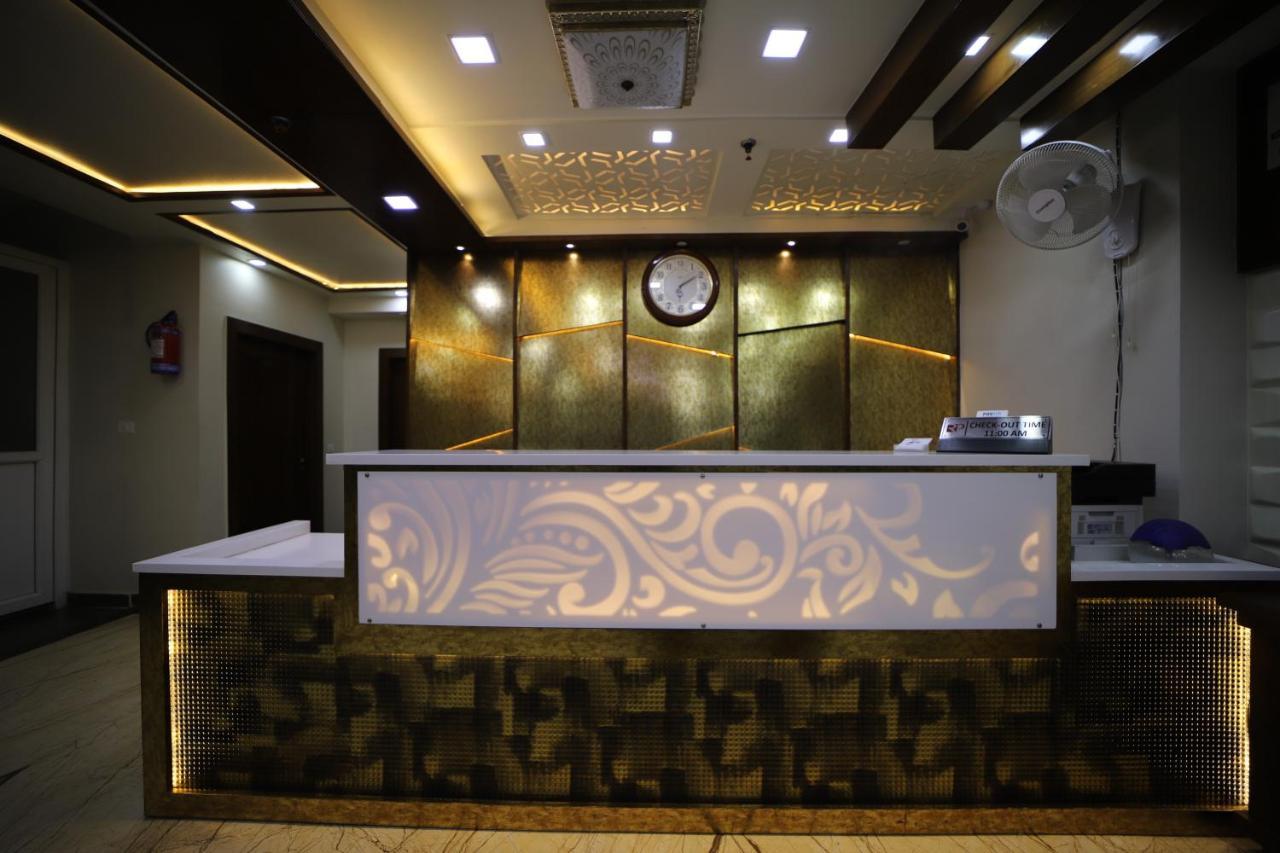Hotel Royal Phoenix Agra  Esterno foto