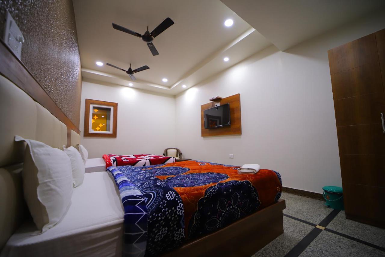 Hotel Royal Phoenix Agra  Esterno foto