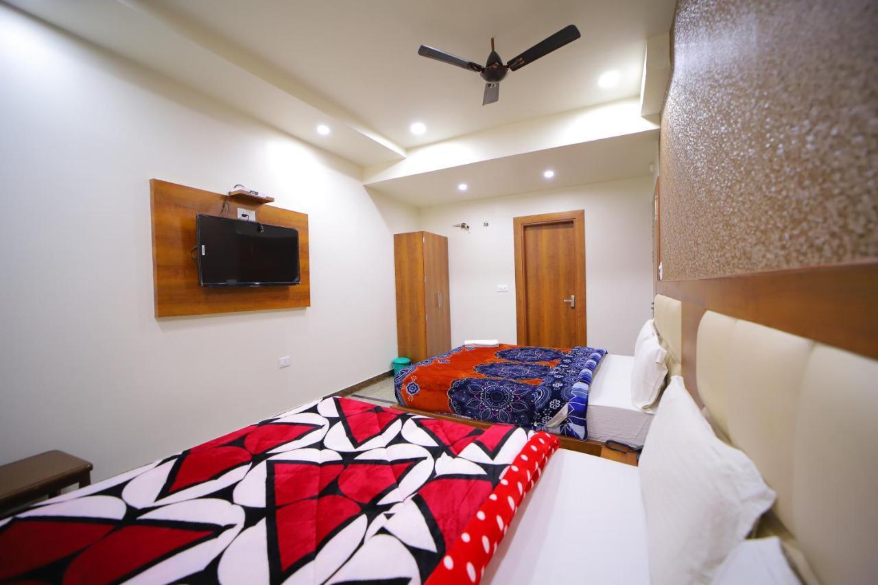Hotel Royal Phoenix Agra  Esterno foto