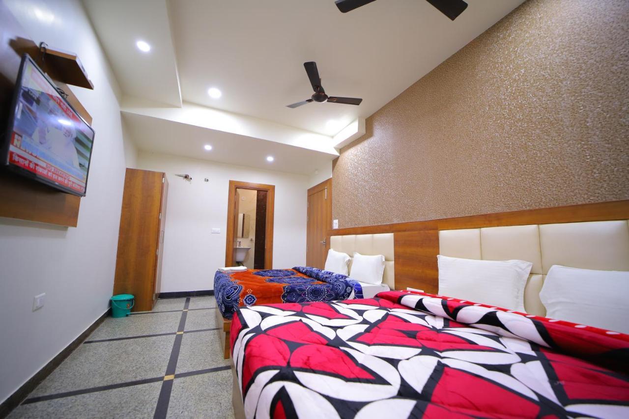 Hotel Royal Phoenix Agra  Esterno foto