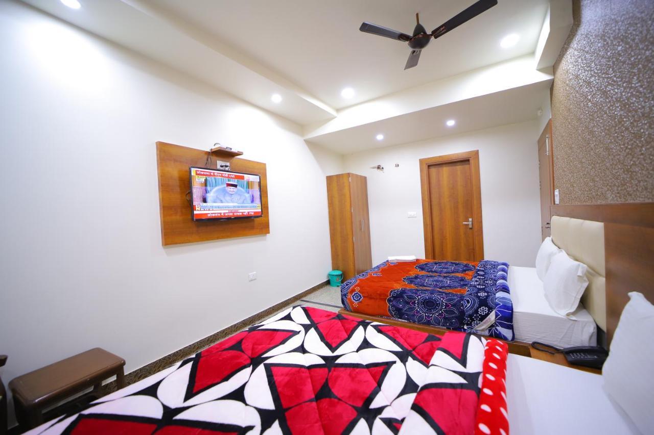 Hotel Royal Phoenix Agra  Esterno foto