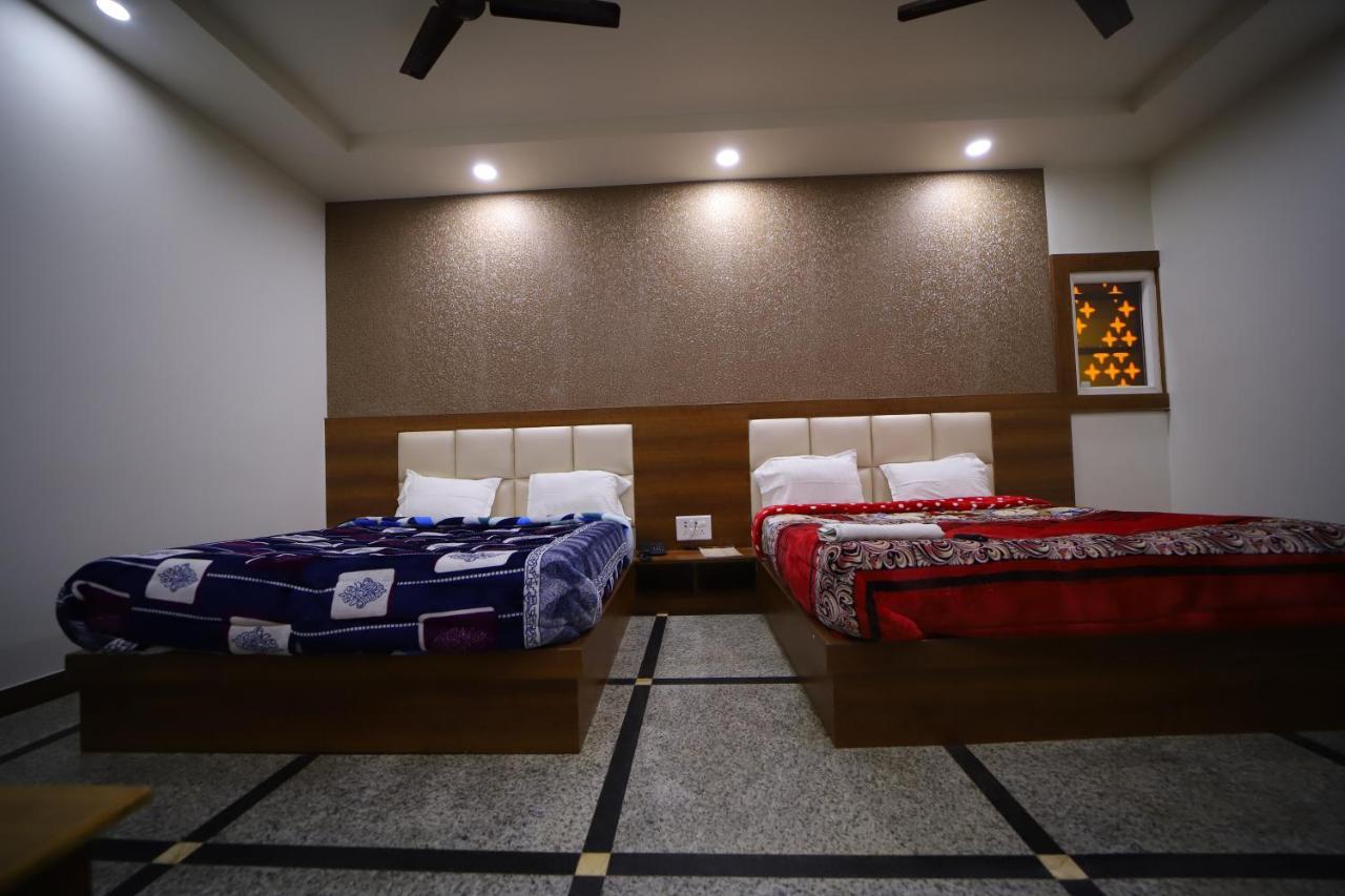 Hotel Royal Phoenix Agra  Esterno foto