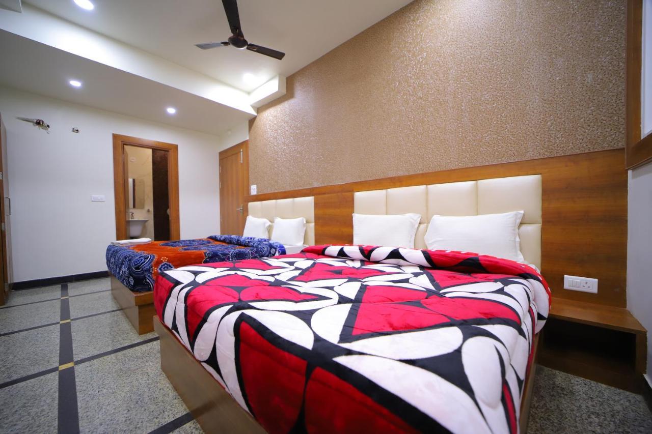 Hotel Royal Phoenix Agra  Esterno foto