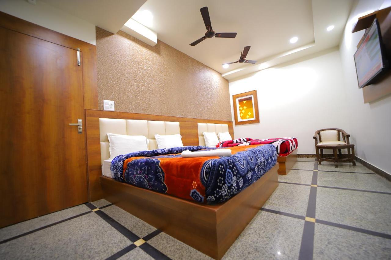 Hotel Royal Phoenix Agra  Esterno foto
