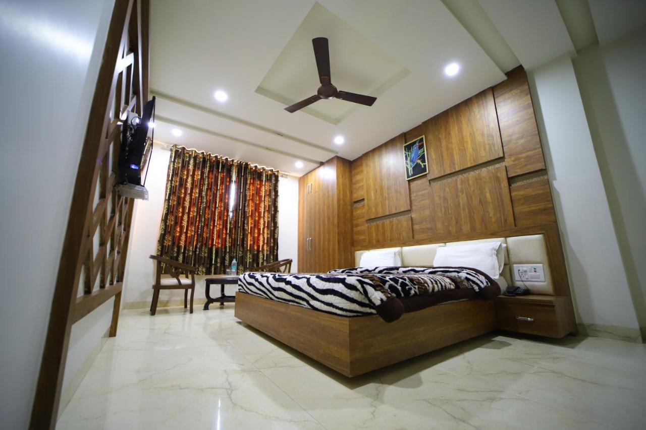 Hotel Royal Phoenix Agra  Esterno foto