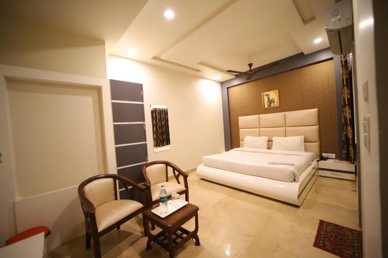 Hotel Royal Phoenix Agra  Esterno foto