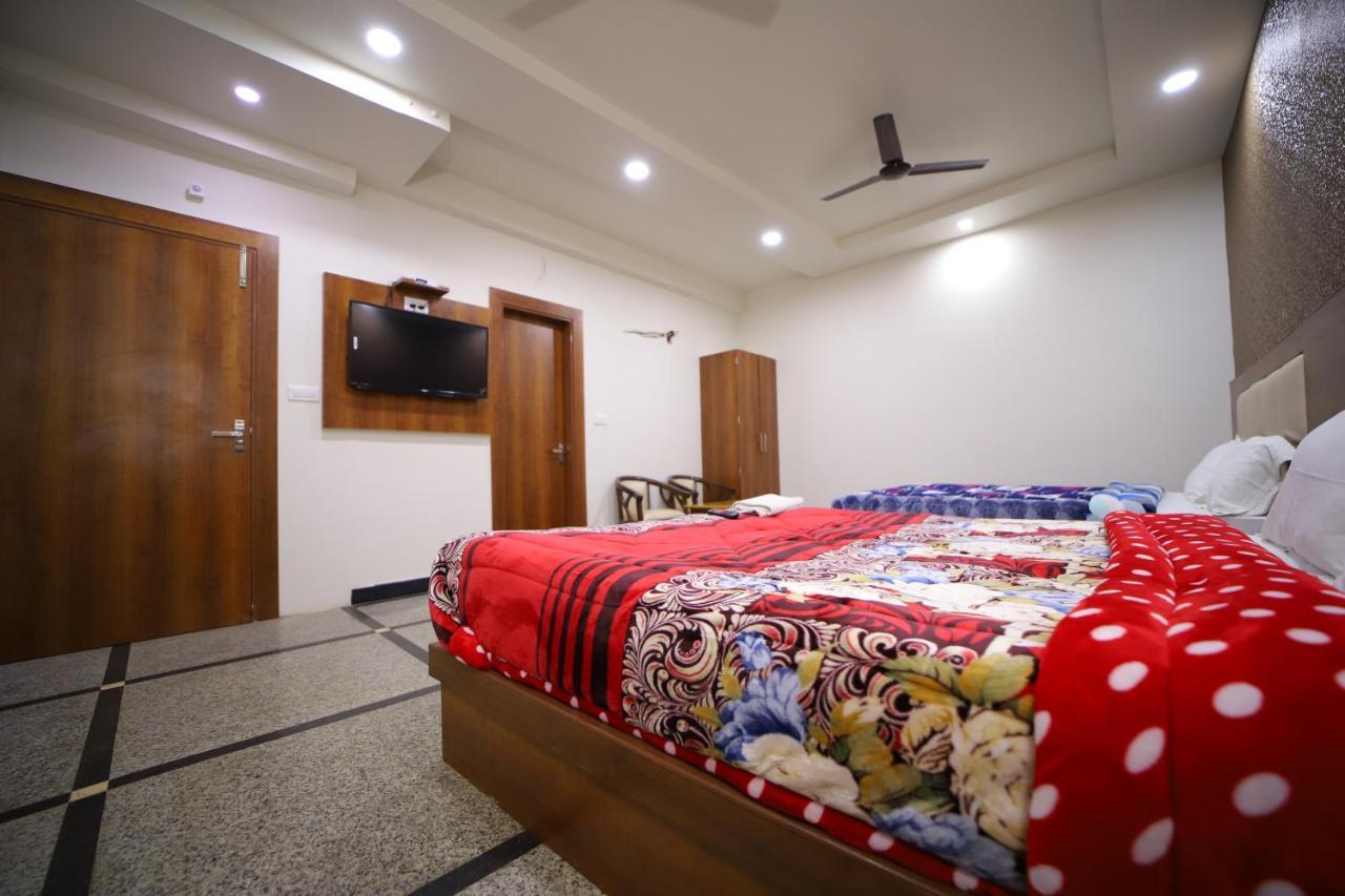Hotel Royal Phoenix Agra  Esterno foto